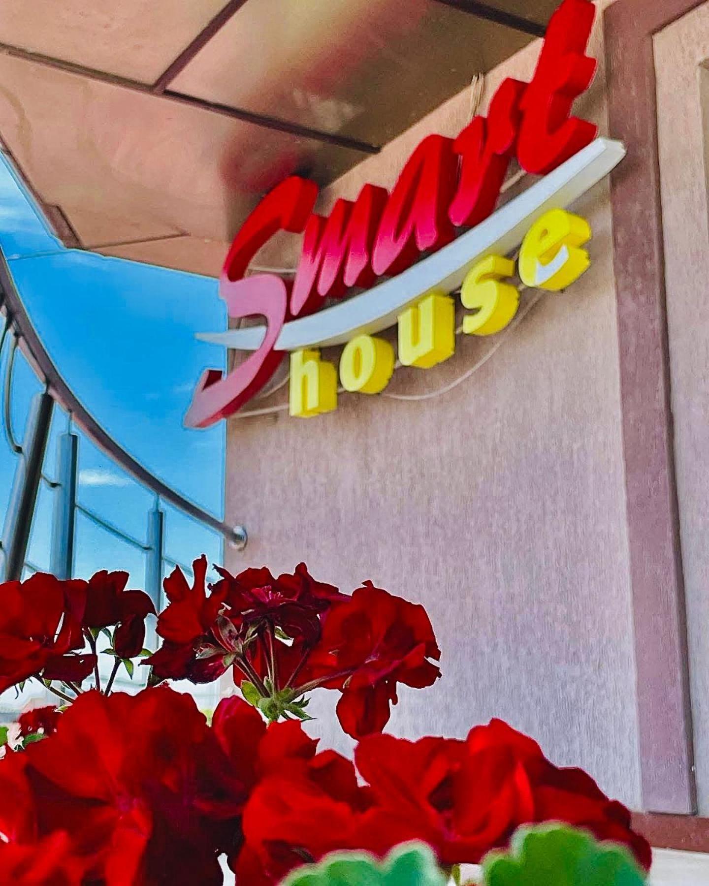 科斯蒂内什蒂 Smarthouse酒店 外观 照片